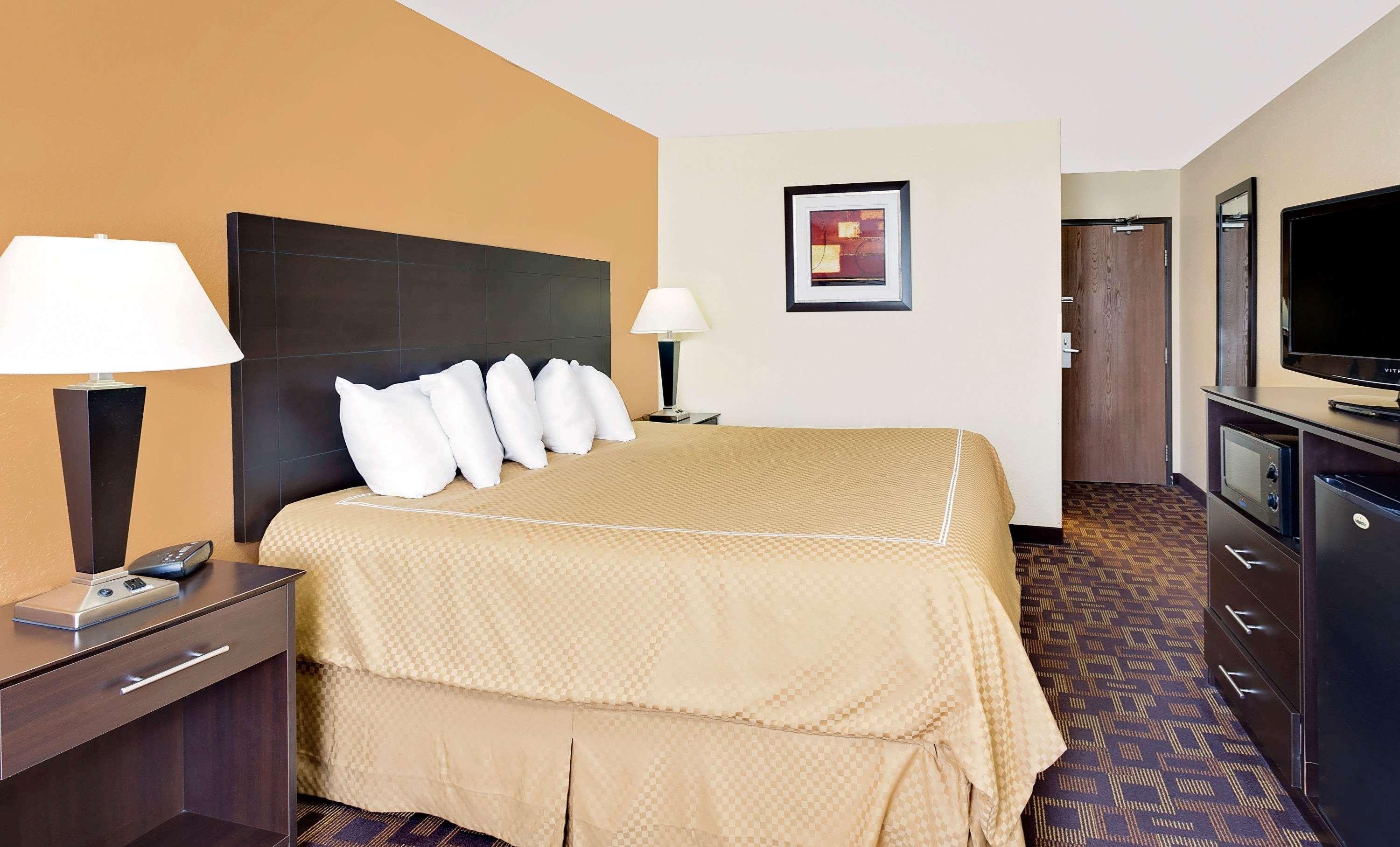 Hotel Super 8 By Wyndham Decorah Exterior foto