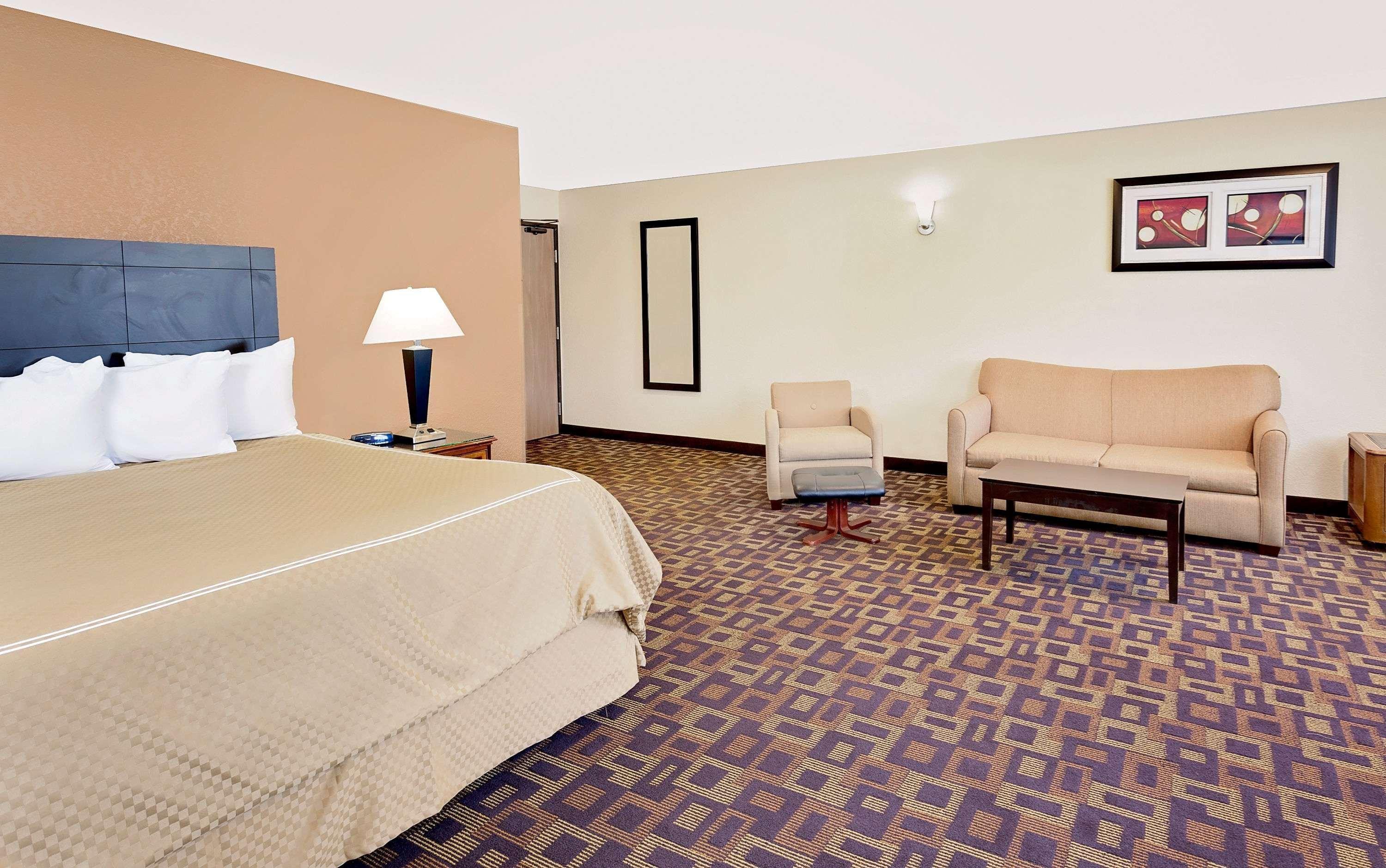 Hotel Super 8 By Wyndham Decorah Exterior foto
