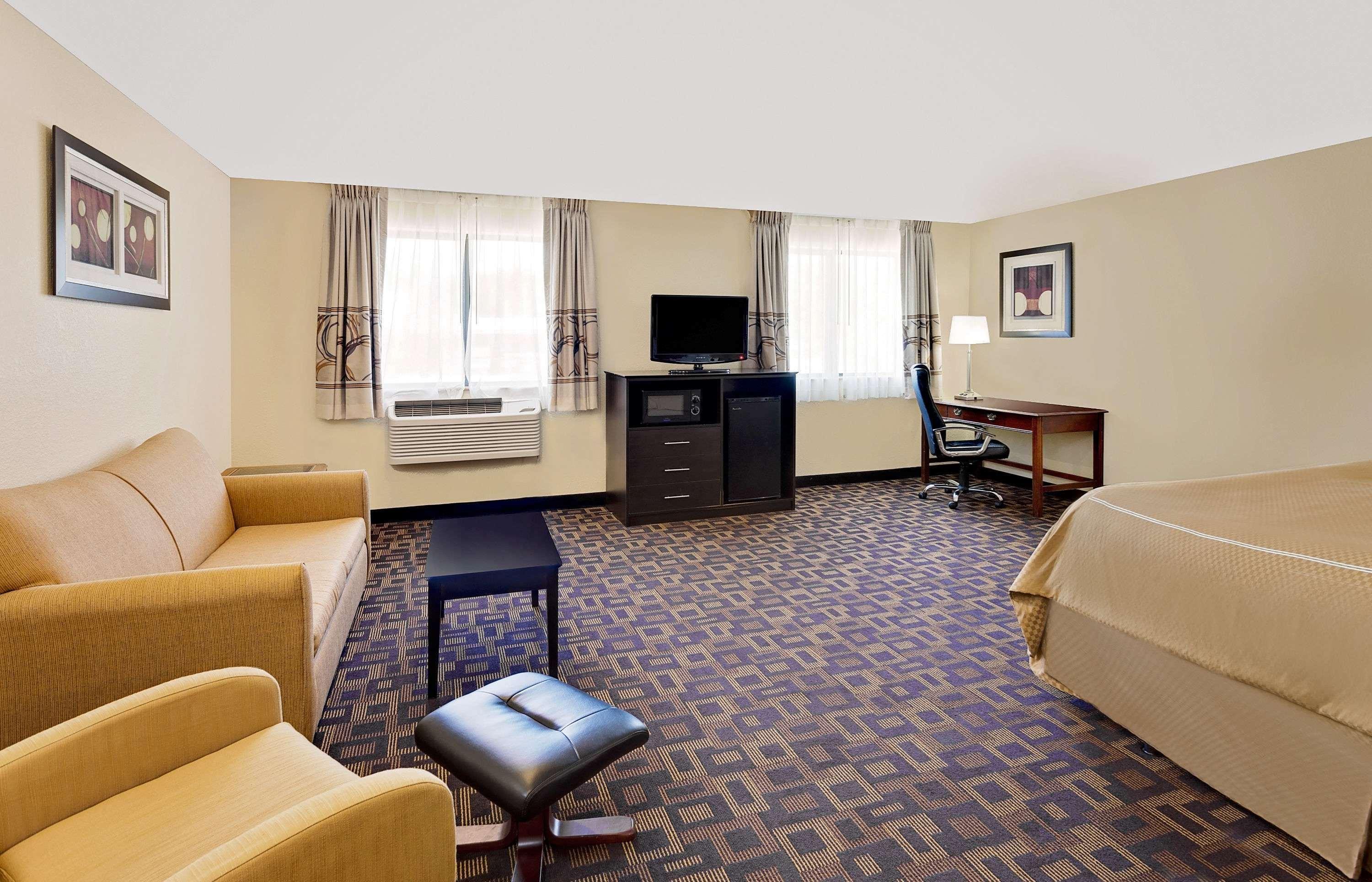 Hotel Super 8 By Wyndham Decorah Exterior foto